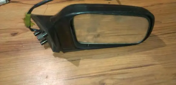 Nissan Prairie Front door electric wing mirror e130187357