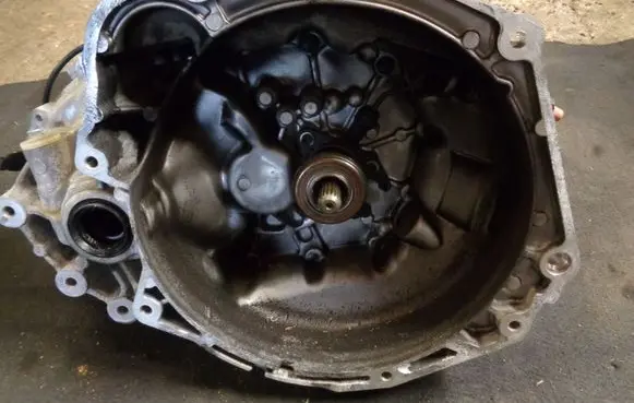Opel Karl Manual 5 speed gearbox 25193045