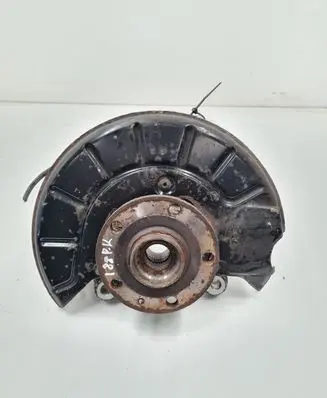 Volkswagen PASSAT B6 Front wheel hub