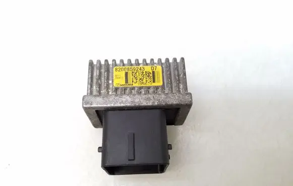 Renault Master III Glow plug pre-heat relay 8200859243