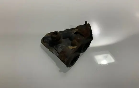 Mercedes-Benz CLS C219 Air suspension valve block 