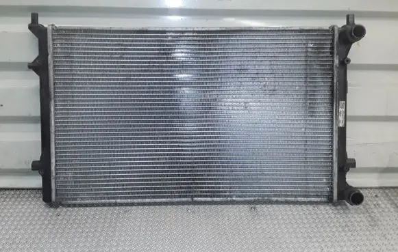 Volkswagen Touran I Coolant radiator 
