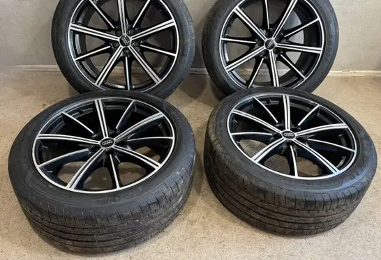 Audi Q7 4M R21 alloy rim 4M0601025CC