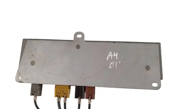 Audi A4 S4 B6 8E 8H Antenna control unit 8E9035225B