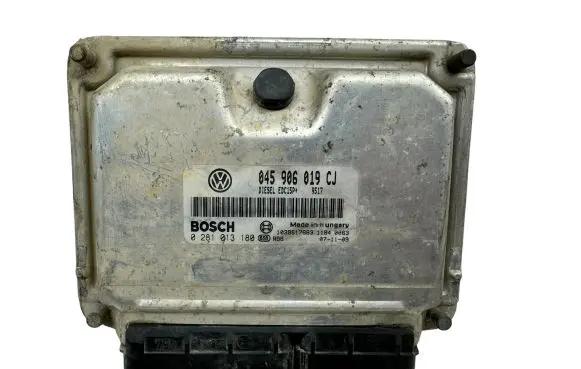 Volkswagen Polo IV 9N3 Engine control unit/module 045906019CJ 1039S17683 0281013180