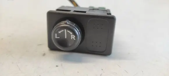 Nissan Primera Wing mirror switch