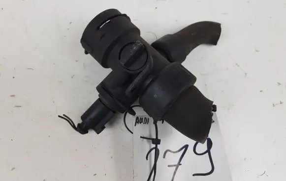 Audi A4 S4 B6 8E 8H Engine coolant pipe/hose 8E0121049J