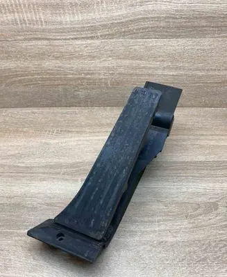 BMW 3 E90 E91 Accelerator throttle pedal 6772645 25916010