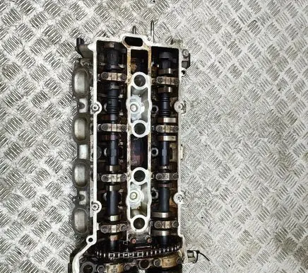 Volvo XC90 Engine head 8603381