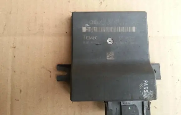 Audi A6 S6 C6 4F Gateway control module 