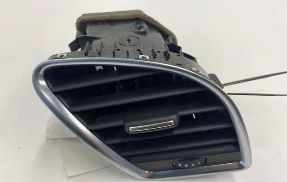 Audi A5 8T 8F Dashboard side air vent grill/cover trim 8T1820902B