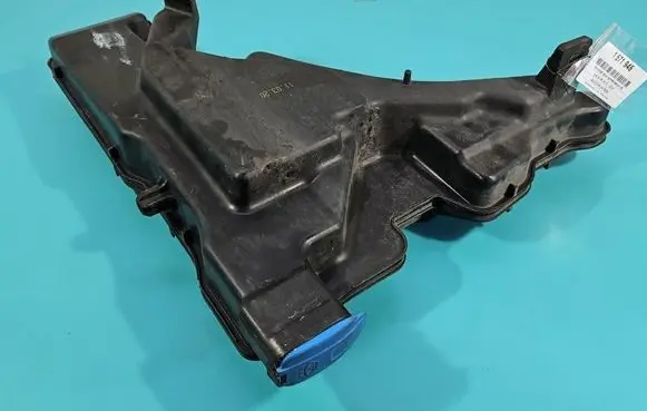 Audi A4 S4 B9 8W Windshield washer fluid reservoir/tank 8W0955451L IMPRK1571946