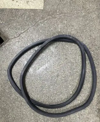 Volkswagen Caddy Sliding door rubber seal 