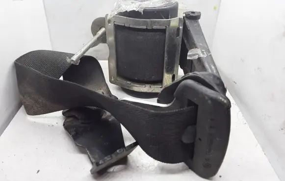 Opel Zafira B Front seatbelt 601851900