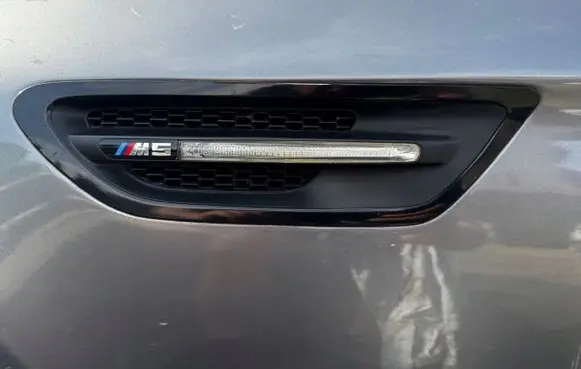 BMW 5 F10 F11 Front indicator light 