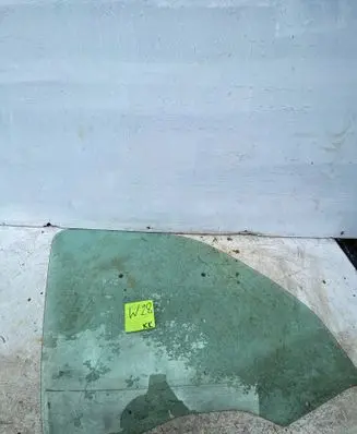Citroen Xsara Picasso Front door window glass four-door 43R001142