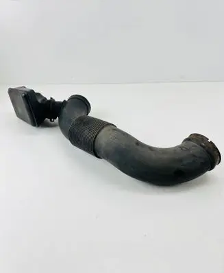 Porsche Boxster 986 Air intake hose/pipe 99611022700 12001CFF 3102951