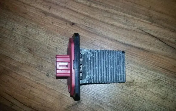 Hyundai Elantra Heater blower motor/fan resistor