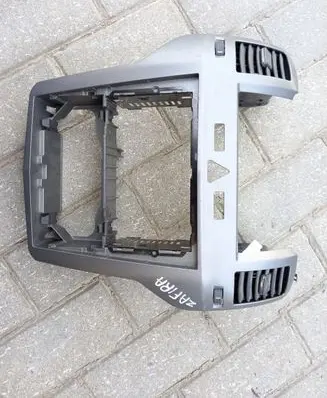 Opel Zafira B Radio/GPS head unit trim 13162556 13111874