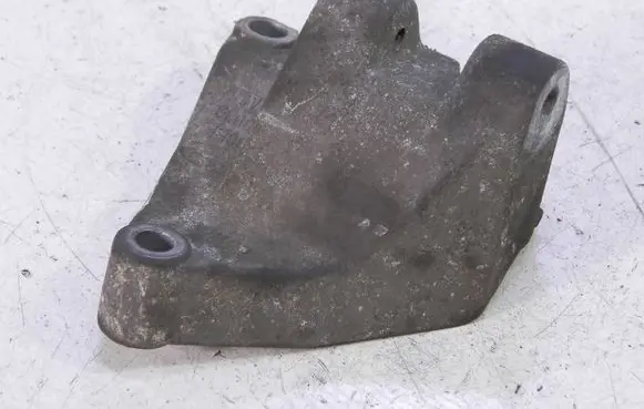 Ford Fiesta Engine mounting bracket 96FB-10039-AE