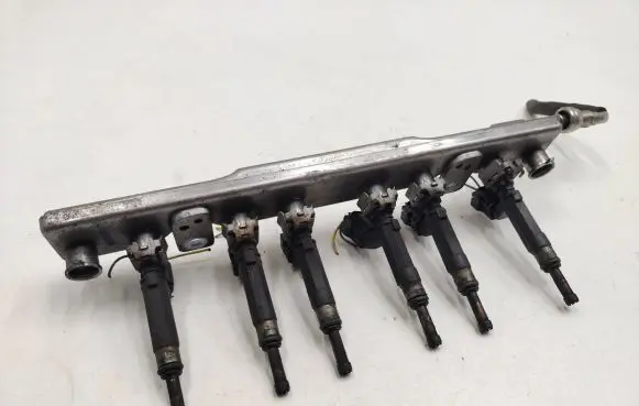 Nissan Juke I F15 Fuel main line pipe