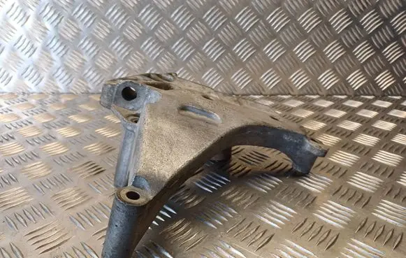 Seat Altea Engine mounting bracket 03L199207