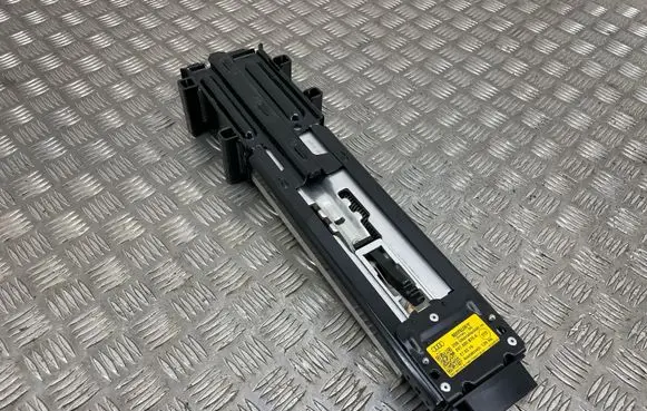 Audi A3 S3 8V Convertible roof roll over bar 8V7880078A