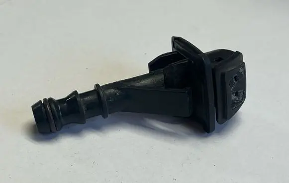 BMW 1 E81 E87 Windshield washer spray nozzle 7117849