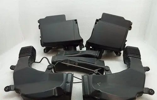 Audi R8 42 Air filter cleaner box bracket assembly 420133845L