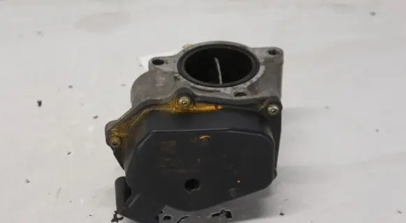 Volkswagen Caddy Throttle valve 03L128063J