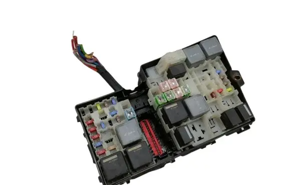 Ford C-MAX II Fuse module AV6T14A067AD E02345500
