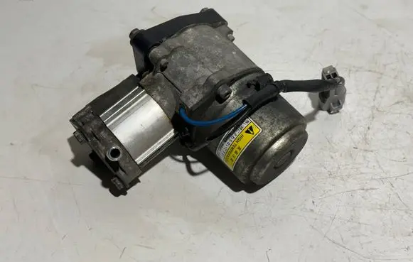 Mitsubishi Outlander Vacuum pump
