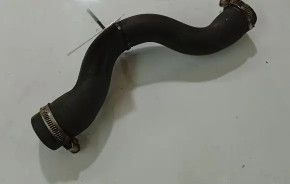 Peugeot 207 Engine coolant pipe/hose 