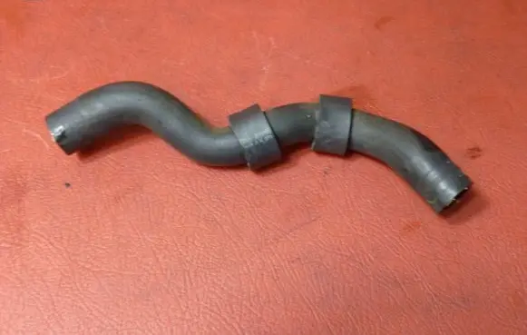 Volkswagen Golf VI Engine coolant pipe/hose