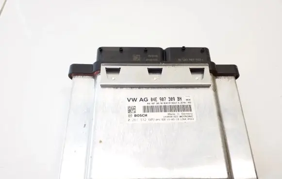Audi A3 S3 8V Engine control unit/module 04E907309BH 0261S12609