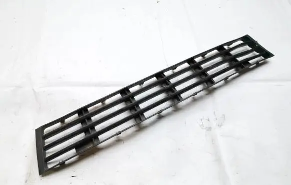 Audi A4 S4 B5 8D Front bumper lower grill 8d0807683aa