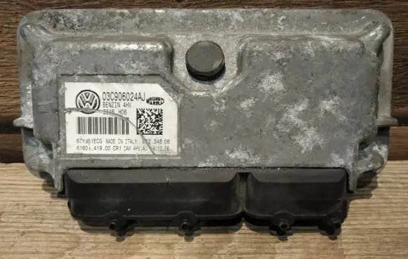 Skoda Octavia Mk2 (1Z) Engine control unit/module 03C906024AJ
