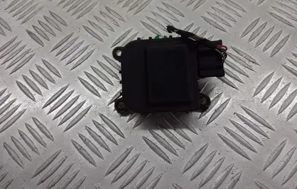 Volkswagen Golf IV A/C air flow flap actuator/motor 1J1907511D