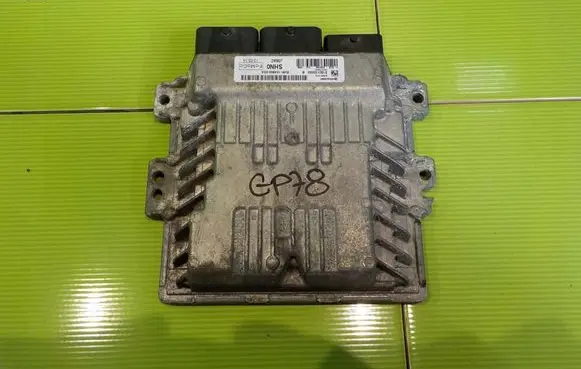 Ford Focus Engine control unit/module GP78 BV6112A650DGA