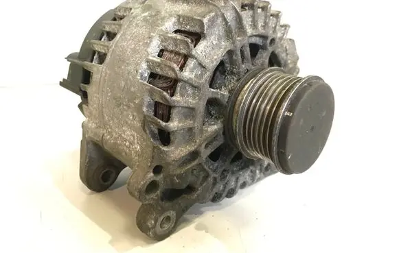 Volkswagen PASSAT B6 Generator/alternator 03L903023B 2608426A