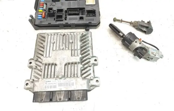 Engine ECU kit and lock set