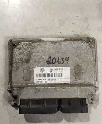 Audi A3 S3 8P Engine control unit/module 06a906033l 5wp40041