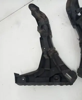 Audi Q3 8U Rear bumper mounting bracket 8U0807453B 156218