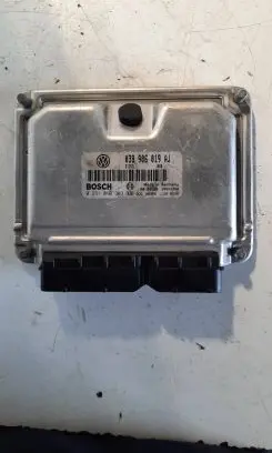 Volkswagen PASSAT B5 Engine control unit/module 038906019AJ 28SA4358 0281010303