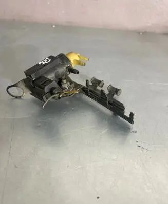 Audi A4 S4 B5 8D Turbo solenoid valve 1k0906627a 70086800