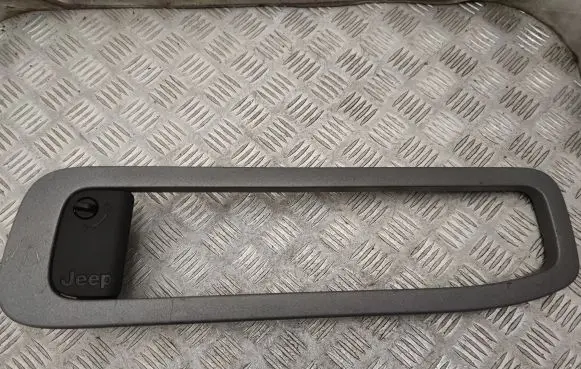 Jeep Cherokee Other trunk/boot trim element 1ZW61TRMAA