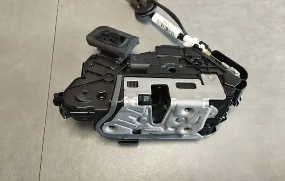 Cupra Formentor Front door lock 5TB837015E