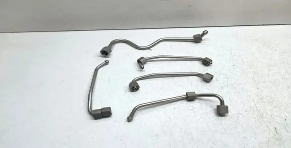 BMW 3 E90 E91 Fuel injector supply line/pipe 