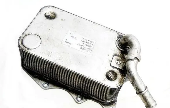 Audi A8 S8 D5 Engine oil radiator 7199835509