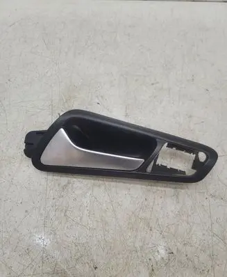 Volkswagen PASSAT B6 Front door interior handle 3C1837113D